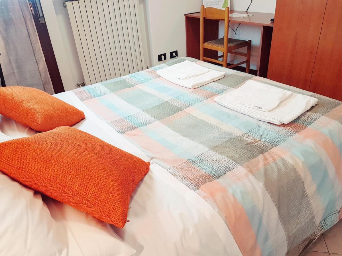 Guest Holiday Filangieri 1 Reggio Emilia Bagian luar foto