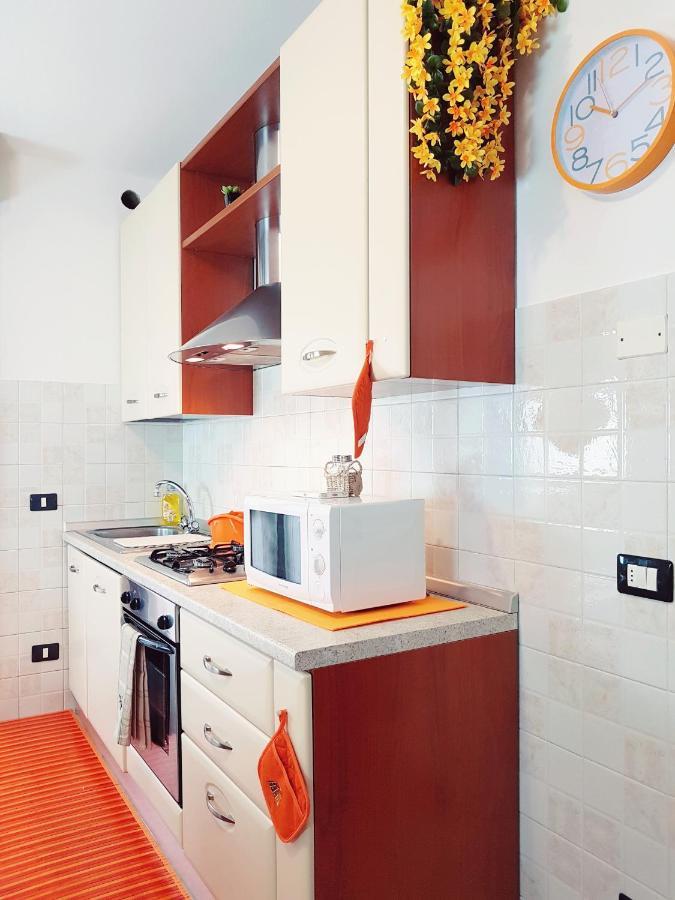 Guest Holiday Filangieri 1 Reggio Emilia Bagian luar foto